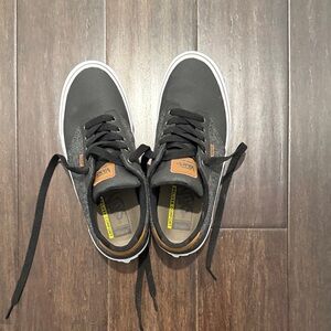 Vans Men's Black and Tan Sneakers